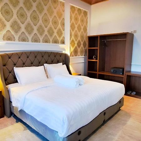Gili Beachfront Suites Τζίλι Τραγουανγκάν Εξωτερικό φωτογραφία