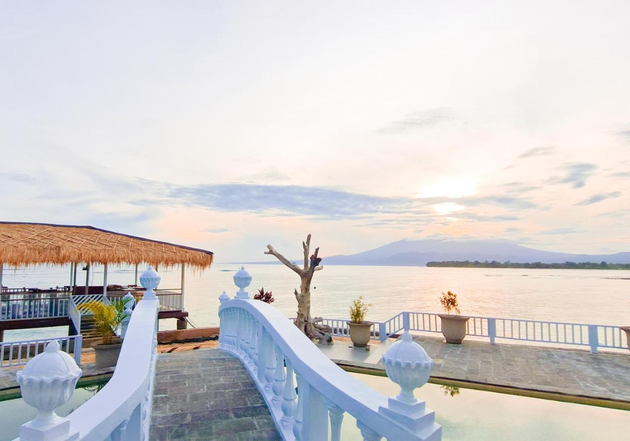 Gili Beachfront Suites Τζίλι Τραγουανγκάν Εξωτερικό φωτογραφία