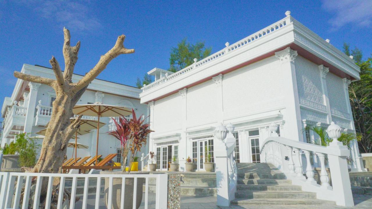 Gili Beachfront Suites Τζίλι Τραγουανγκάν Εξωτερικό φωτογραφία